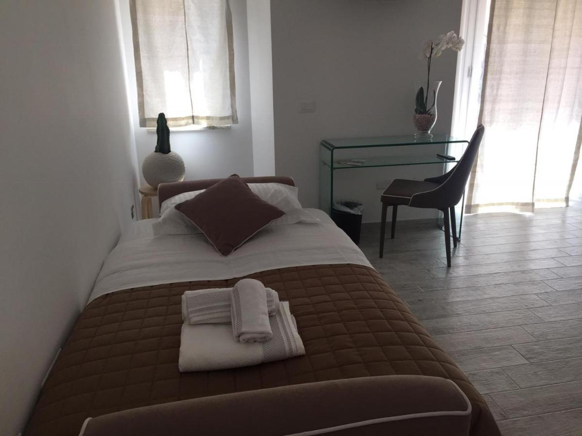 Bed and Breakfast Sikule Санта-Тереза-ди-Рива Экстерьер фото